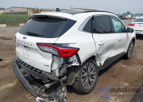 2020 Ford Escape Titanium из США, поврежденный, VIN 1FMCU9J95LUC31892